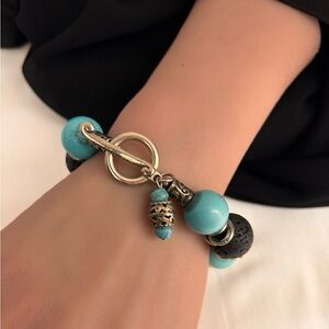 Vintage basalt turquoise howlite toggle bracelet